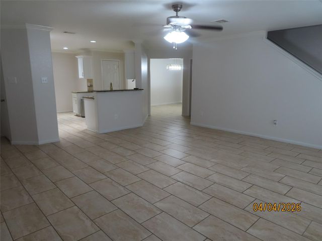 15631 S Fall Fern Circle, Houston, TX 77044