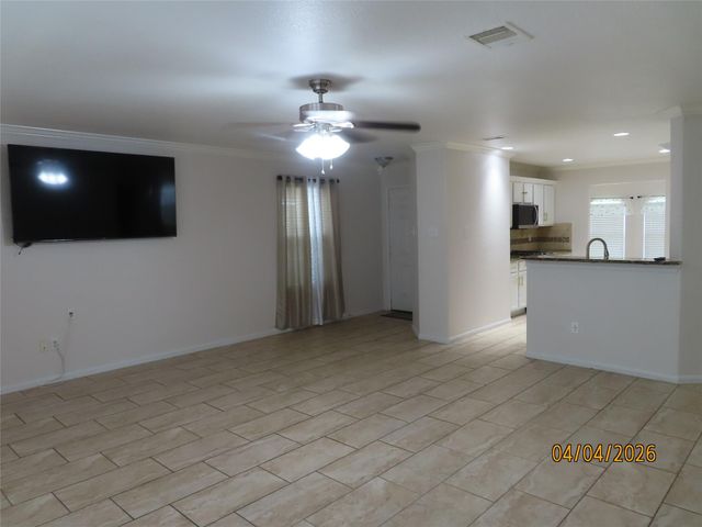 15631 S Fall Fern Circle, Houston, TX 77044