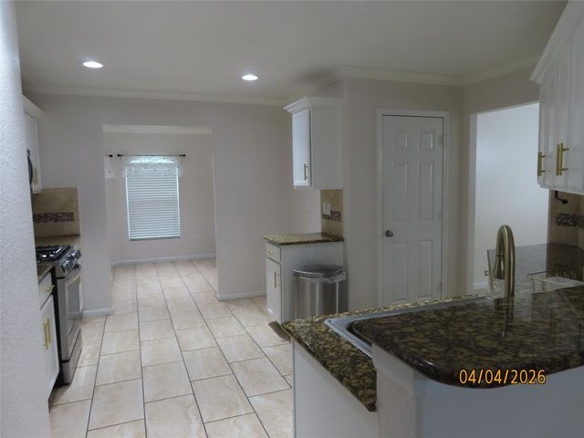 15631 S Fall Fern Circle, Houston, TX 77044