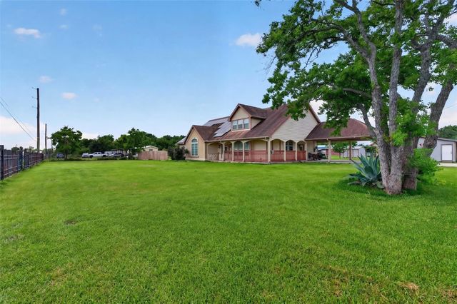 390 County Road 4871, Dayton, TX 77535