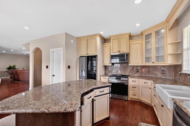 390 County Road 4871, Dayton, TX 77535