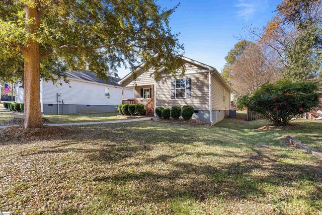 207 Ridgeway Drive, Greenville, SC 29607