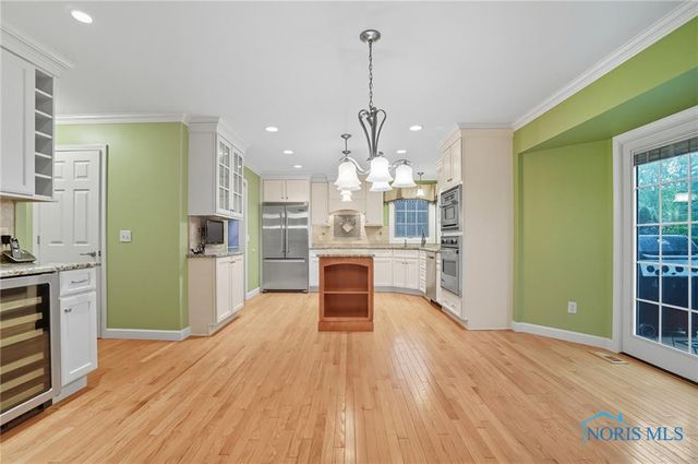 8435 Willow Glen, Holland, OH 43528