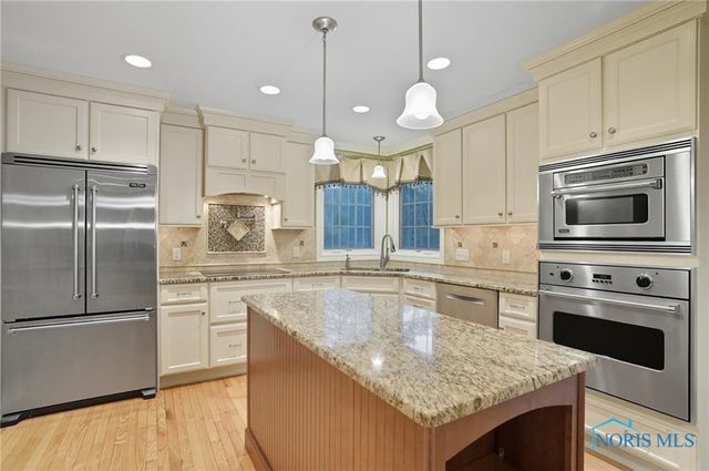 8435 Willow Glen, Holland, OH 43528