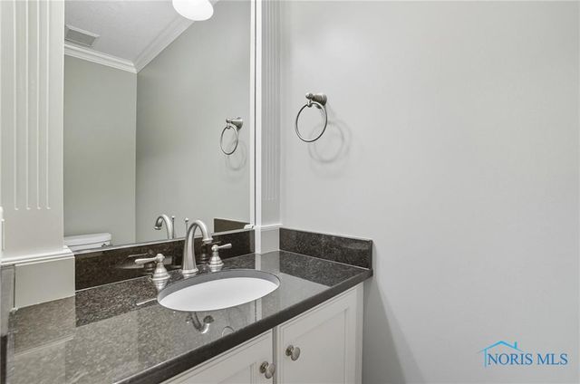 8435 Willow Glen, Holland, OH 43528