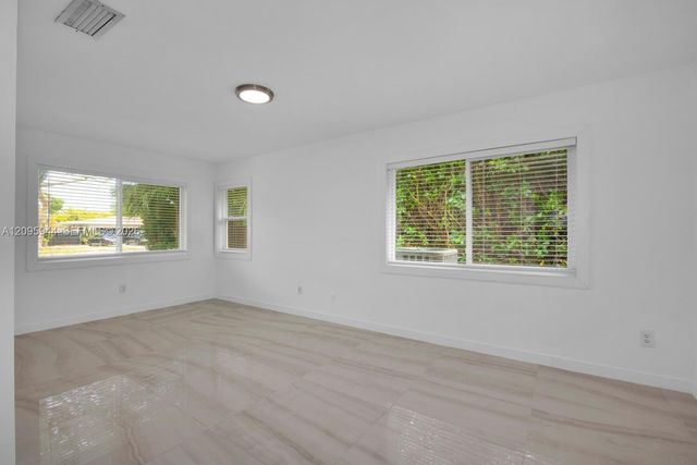 13840 SW 74th Avenue, Palmetto Bay, FL 33158