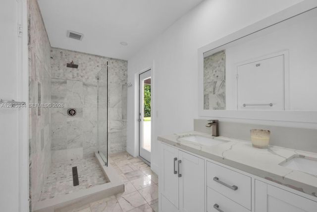 13840 SW 74th Avenue, Palmetto Bay, FL 33158