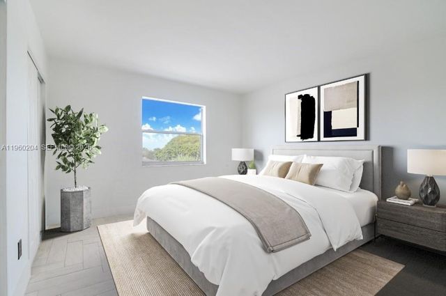 12215 W Dixie Hwy 107, North Miami, FL 33161