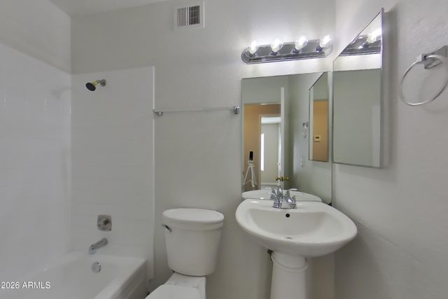 2210 W MOHAWK Lane, Phoenix, AZ 85027