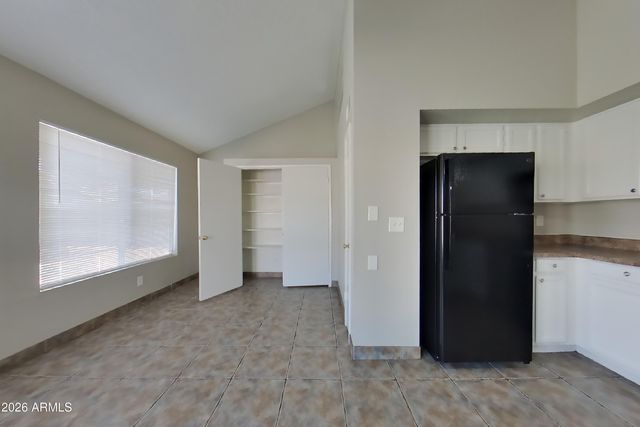 2210 W MOHAWK Lane, Phoenix, AZ 85027