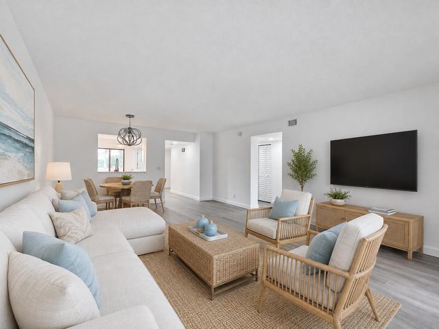 6193 Pointe Regal Circle 306, Delray Beach, FL 33484