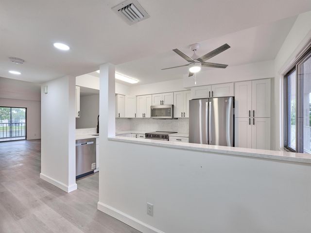6193 Pointe Regal Circle 306, Delray Beach, FL 33484