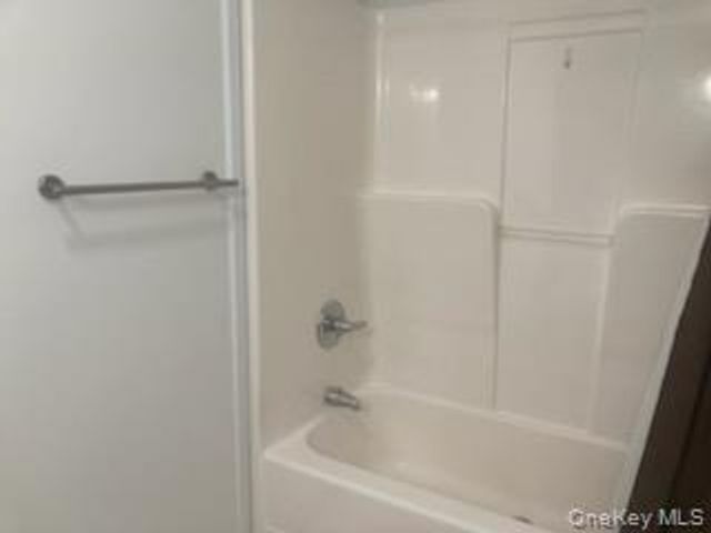 1661 Old Country Road 516, Riverhead, NY 11901