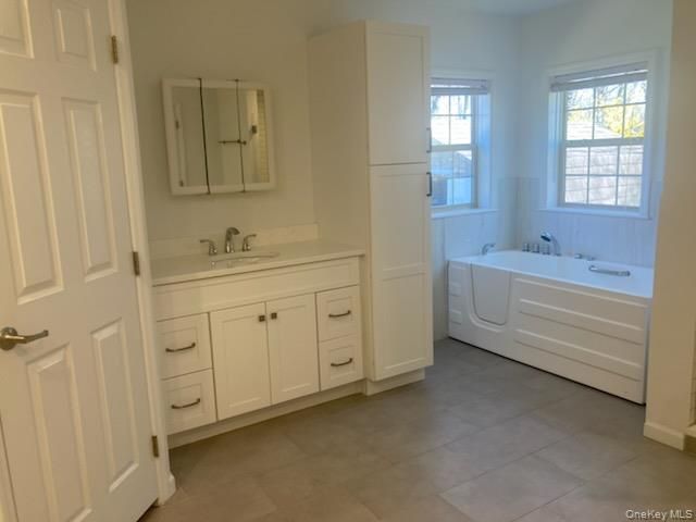 1661 Old Country Road 516, Riverhead, NY 11901