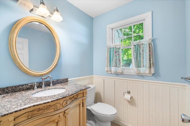 32 Countryside Drive, Essex Junction, VT 05452