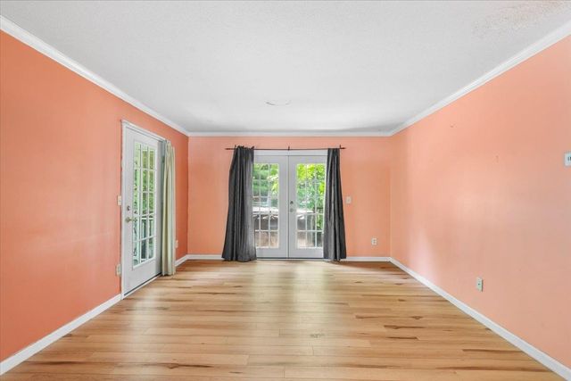 32 Countryside Drive, Essex Junction, VT 05452