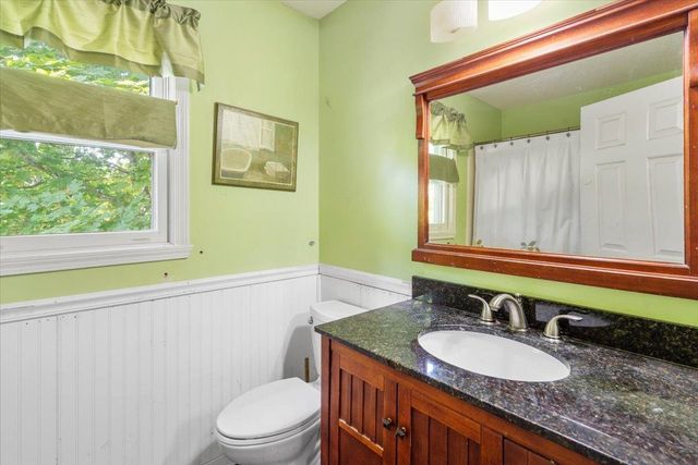 32 Countryside Drive, Essex Junction, VT 05452