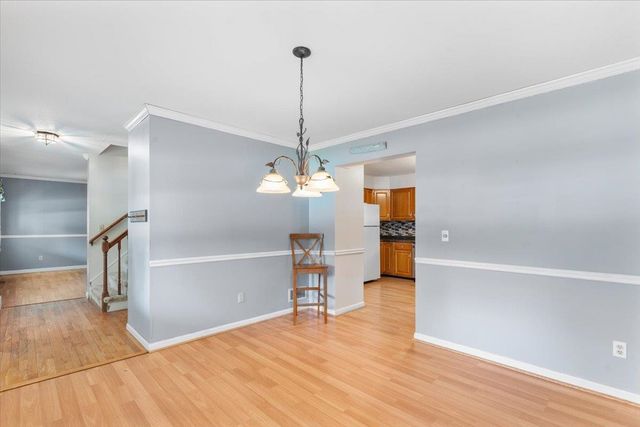 32 Countryside Drive, Essex Junction, VT 05452