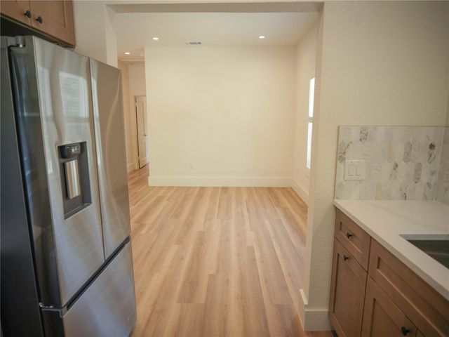 803 Oakland Ave B, Austin, TX 78703