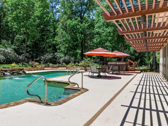 740 Hillburn Rd, Kilgore, TX 75662