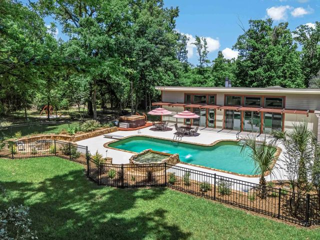 740 Hillburn Rd, Kilgore, TX 75662