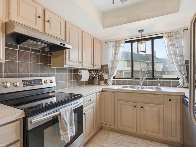 42639 Jeanette Circle, Clinton Twp, MI 48038