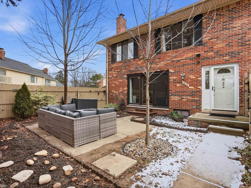 42639 Jeanette Circle, Clinton Twp, MI 48038