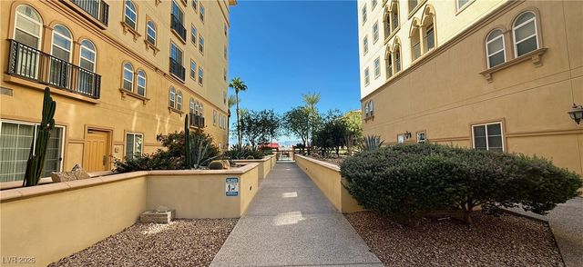 2405 West Serene Avenue 807, Las Vegas, NV 89123