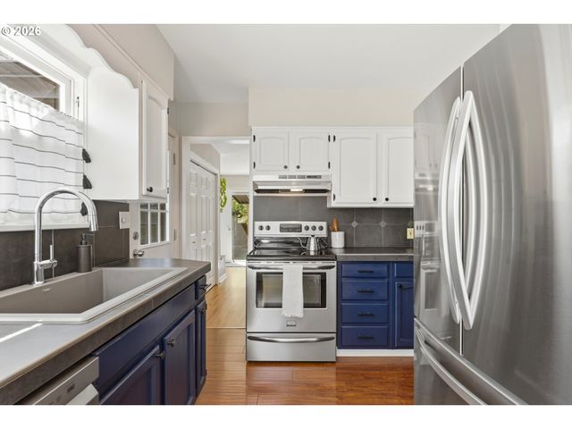 4432 Ne OREGON St, Portland, OR 97213