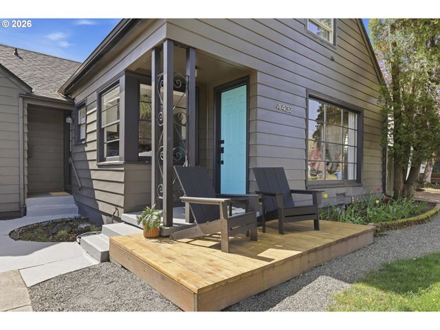 4432 Ne OREGON St, Portland, OR 97213