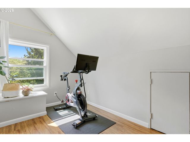 4432 Ne OREGON St, Portland, OR 97213