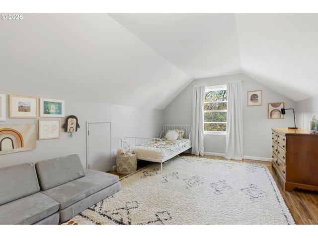 4432 Ne OREGON St, Portland, OR 97213