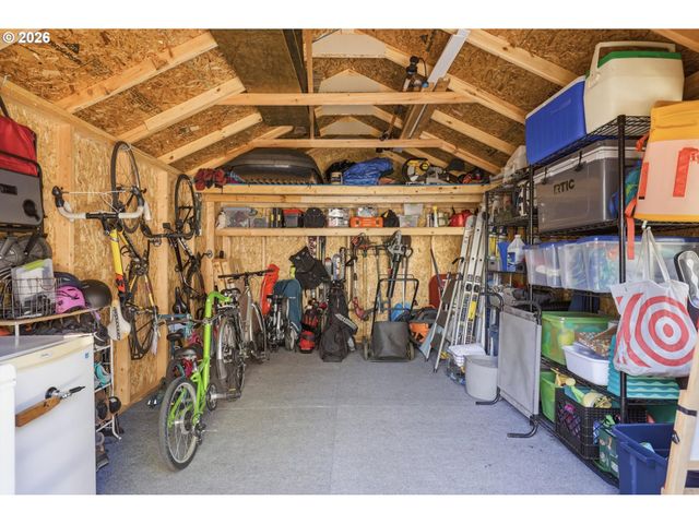 4432 Ne OREGON St, Portland, OR 97213