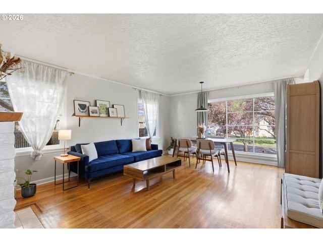 4432 Ne OREGON St, Portland, OR 97213