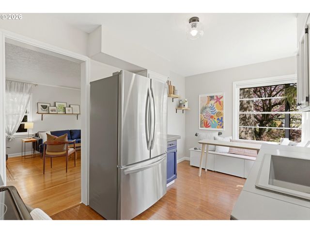 4432 Ne OREGON St, Portland, OR 97213