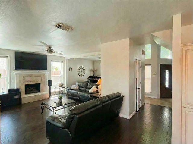 825 Wynnpage Lane, Plano, TX 75075