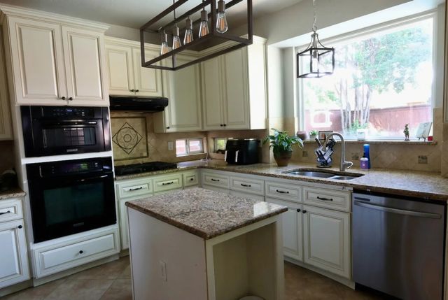 825 Wynnpage Lane, Plano, TX 75075