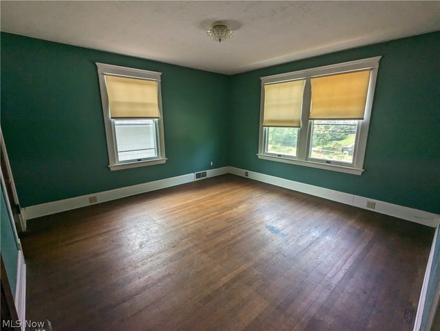 616 East Avenue, Elyria, OH 44035