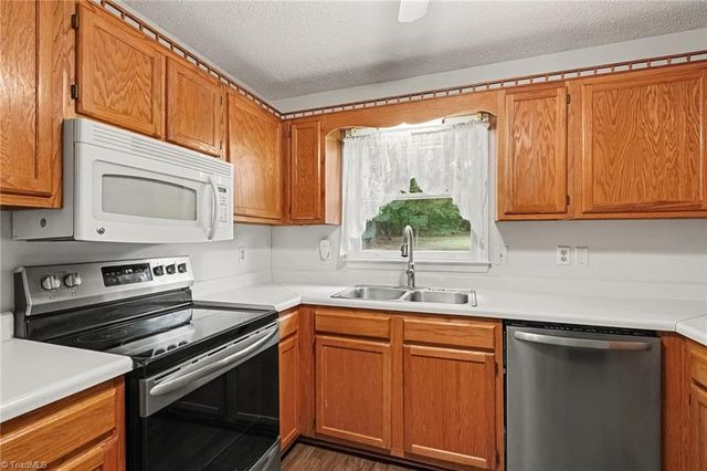 4096 Hoover Hill Road, Trinity, NC 27370