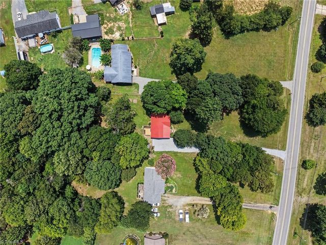 4096 Hoover Hill Road, Trinity, NC 27370