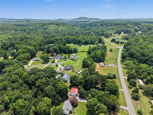 4096 Hoover Hill Road, Trinity, NC 27370