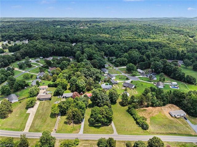 4096 Hoover Hill Road, Trinity, NC 27370