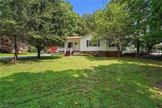 4096 Hoover Hill Road, Trinity, NC 27370