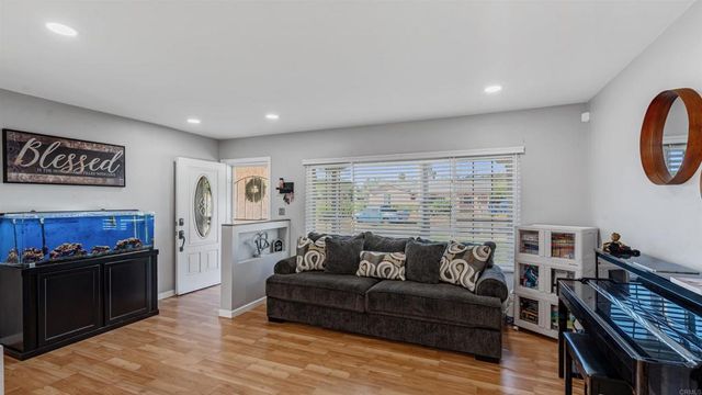 9201 Brookside Circle, Spring Valley, CA 91977