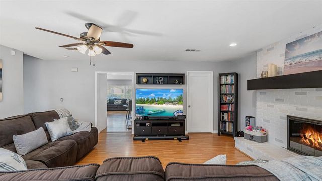 9201 Brookside Circle, Spring Valley, CA 91977