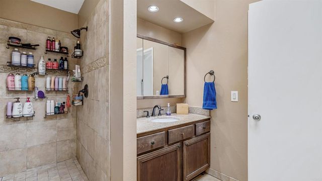 9201 Brookside Circle, Spring Valley, CA 91977