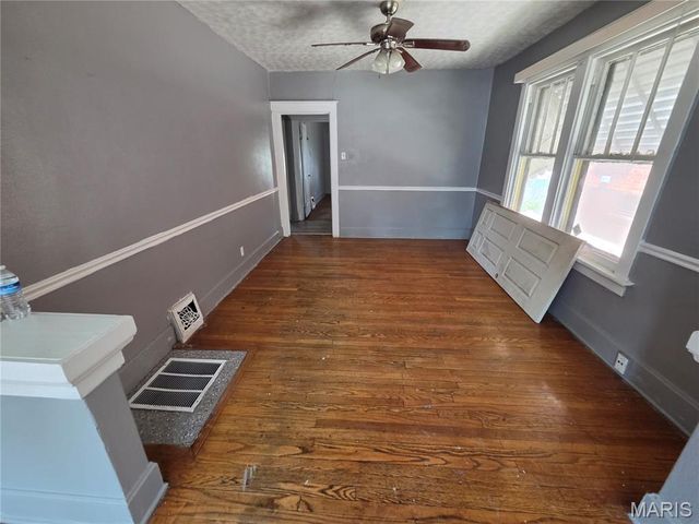 5947 Summit Place, St Louis, MO 63147