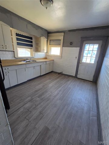 5947 Summit Place, St Louis, MO 63147