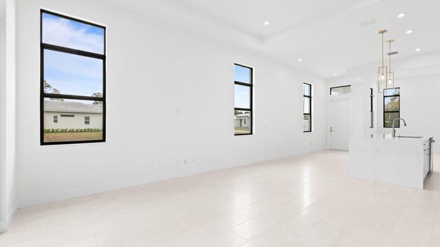 375 SE Via Sangro, Port St. Lucie, Port St Lucie, FL 34952