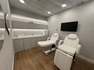 2820 NE 214th St 1004, Aventura, FL 33180